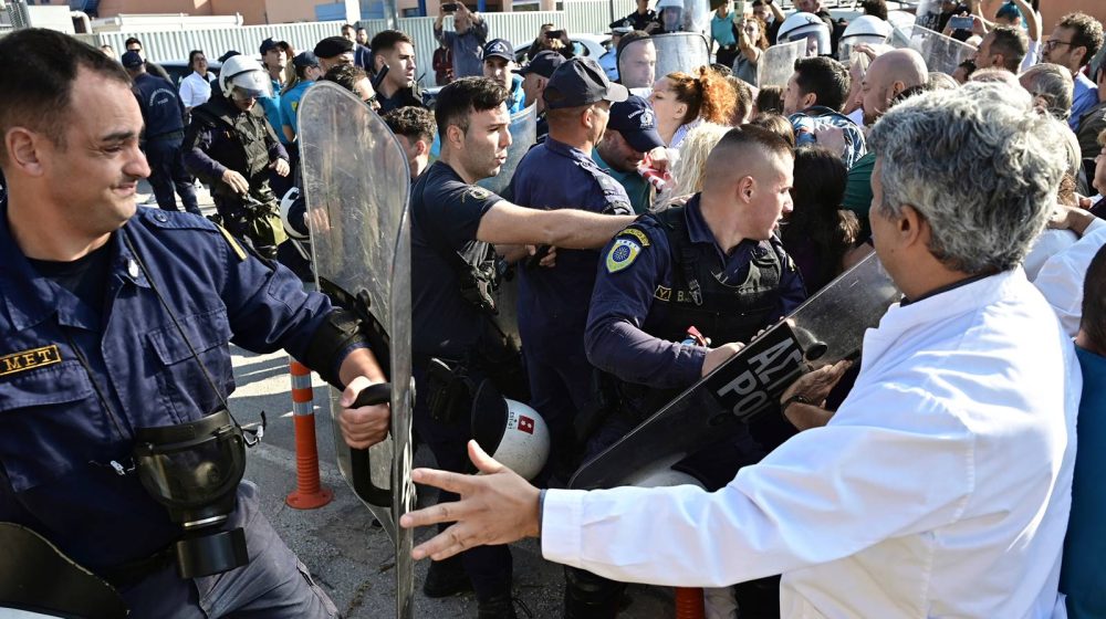 Sukob grčke policije s lekarima bolnice koju je posetio premijer