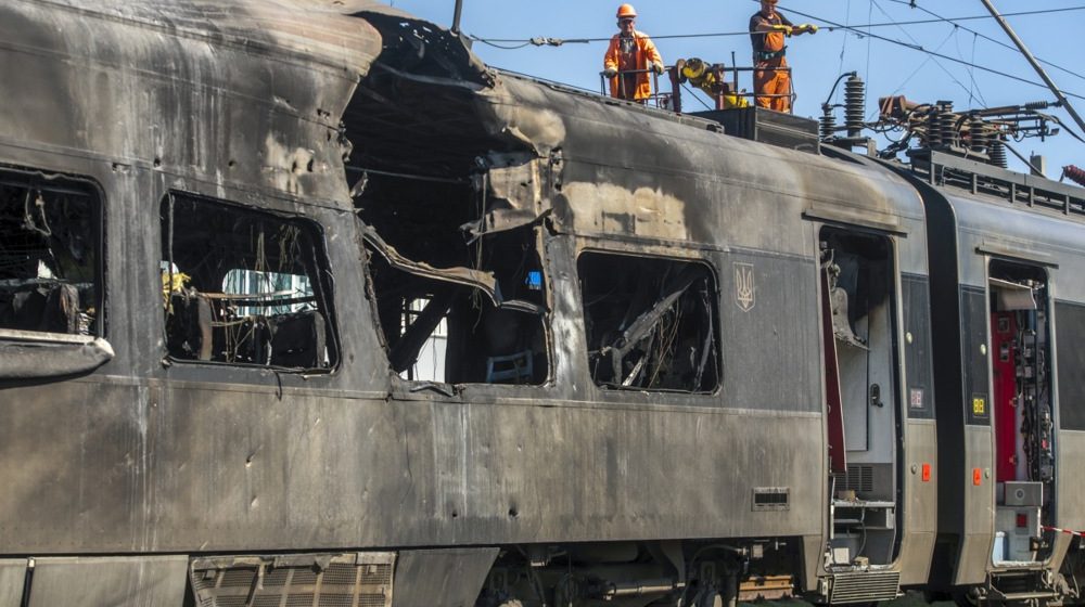 "I ovo je teror koji svet ne sme da ignoriše": Ruski dron pogodio putnički voz u Ukrajini, najmanje 30 žrtava (VIDEO) 1