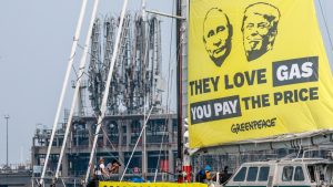 "Kremlj strahuje od jedne stvari, a za Putina je to još jedan razlog da ne okonča rat": Sajmon Tisdal analizira za Gardijan 1 "Kremlj strahuje od jedne stvari, a za Putina je to još jedan razlog da ne okonča rat": Sajmon Tisdal analizira za Gardijan 1