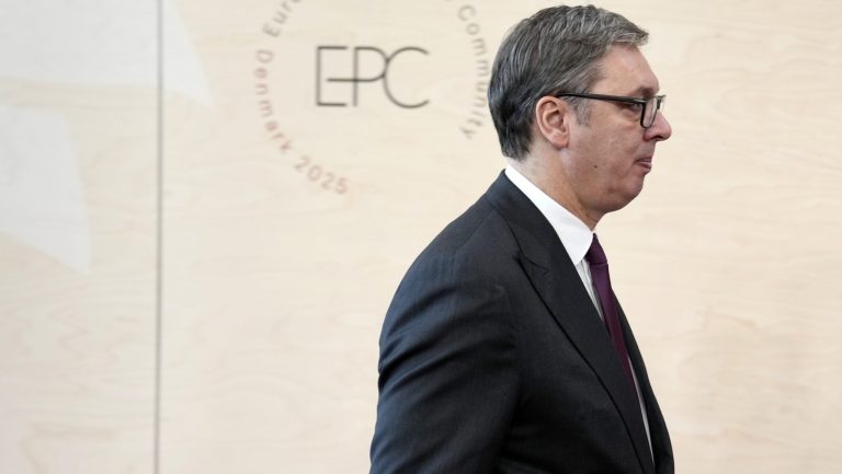 Serbian President to staff: You will be arrested if there is a cyber attack