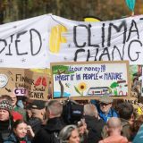 Većina građana očekuje da kompanije utiču na vlade u borbi protiv klimatskih promena, pokazalo istraživanje 5