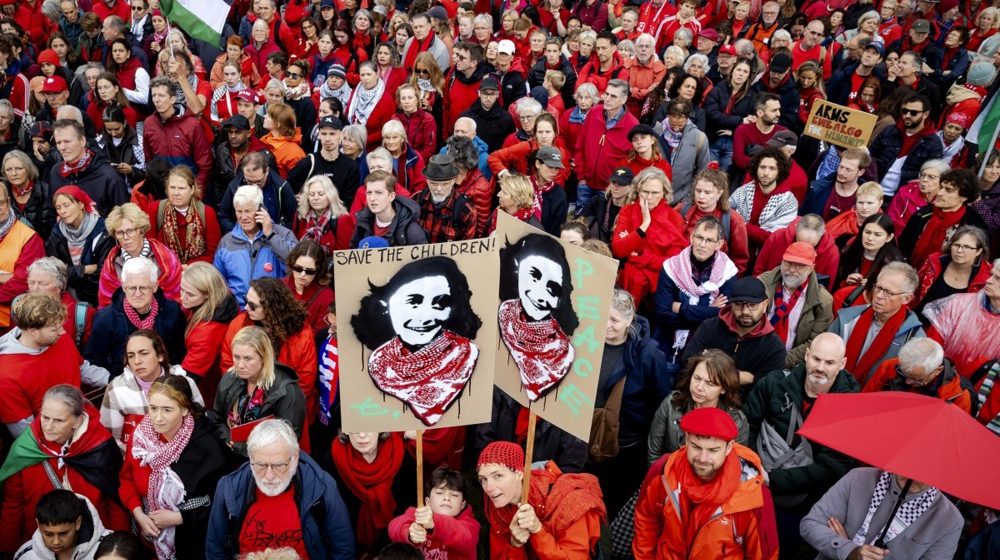 Masovni marš podrške Palestini u Amsterdamu: Stotine hiljada u crvenom 1