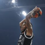 Tajrik Džons; Partizan