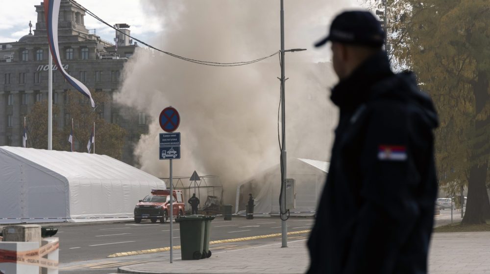 Nedelja kakvu Srbija ne pamti: Pucnji i požar u Ćacilendu, šamar iz Evrope i blesak svetla iz Novog Pazara 1