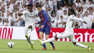 Fudbaler Barselone i španske reprezentacije Pedri suočava se sa pauzom nakon što je doživeo povredu bicepsa leve butine, saopštio je katalonski klub.