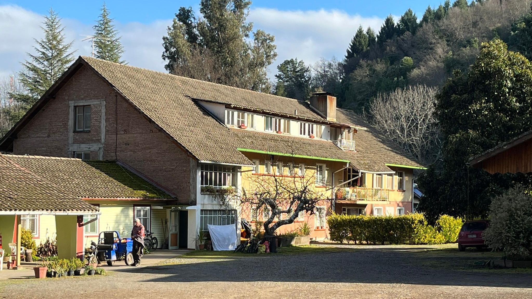 Čile: Živopisna kuća čuva tajnu o torturi i zlostavljanju dece 8 Zgrada u kojoj je nekada bila smeštena dečja spavaonica, gde su ona držana odvojena od roditelja, danas je rezidencija