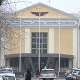 Grupa Subotičana simbolično "dezinfikovala" Železničku stanicu u znak protesta zbog izjava Vučića 4