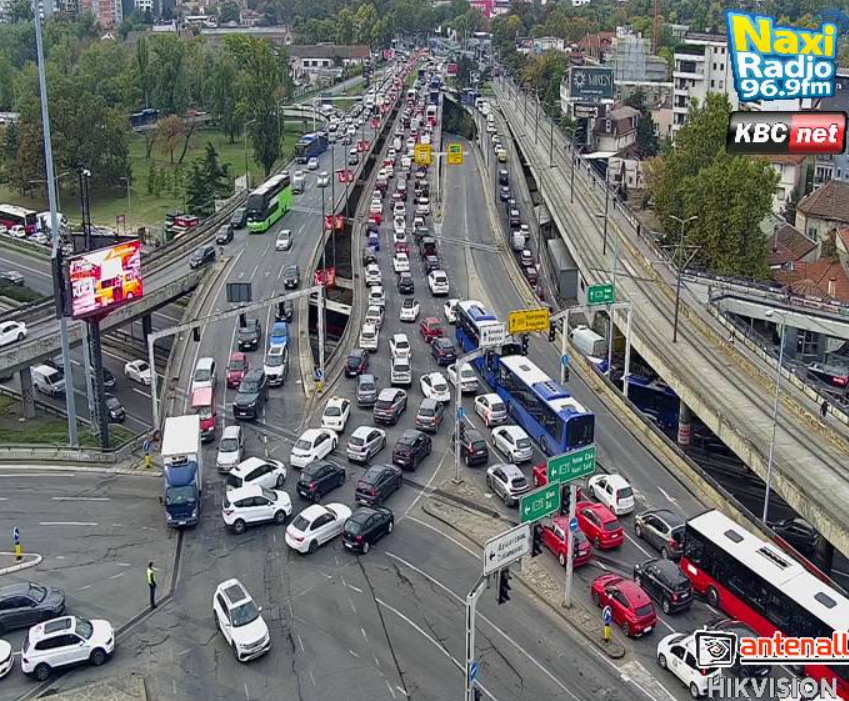 Saobraćajni haos u Beogradu: Na Pančevačkom mostu zastoj, na Gazeli "krkljanac" 3