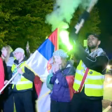 Studente iz Novog Pazara u Kraljevu dočekali uz baklje, konfete i povike „pumpaj“ 5