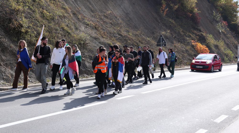 Studenti iz Novog Pazara koji danima pešače večeras stižu u Kosjerić 1