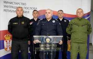 Pomoćnik direktora policije Srbije Vladan Radosavljević izjavio je da su danas na 183 lokacije održani prijavljeni skupovi pod nazivom "Za Srbe na Kosmetu - građani protiv blokada“ kojima je prisustvovalo oko 167.800 građana