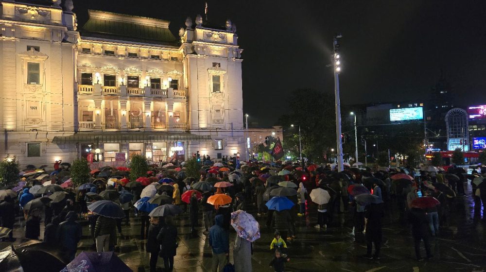 protest kod Narodnog pozorišta