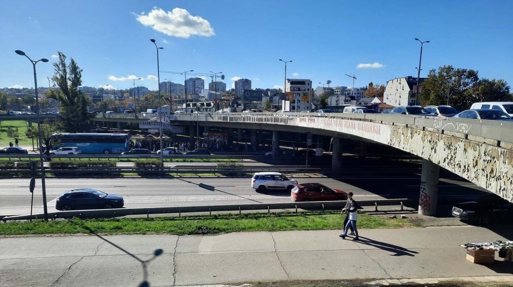 Počinje sanacija napuklih stubova saobraćajne petlje na beogradskoj Autokomandi 7