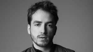 Glumac Tanasije Ćakić odlučio je da se oproba u ulozi reditelja i to na jedan nesvakidašnji, ali veoma značajan način.