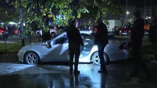 Zašto su privedene desetine Turaka i Azerbejdžanaca u Crnoj Gori 1 Dvojica muškaraca ispred automobila sa lampama u rukama