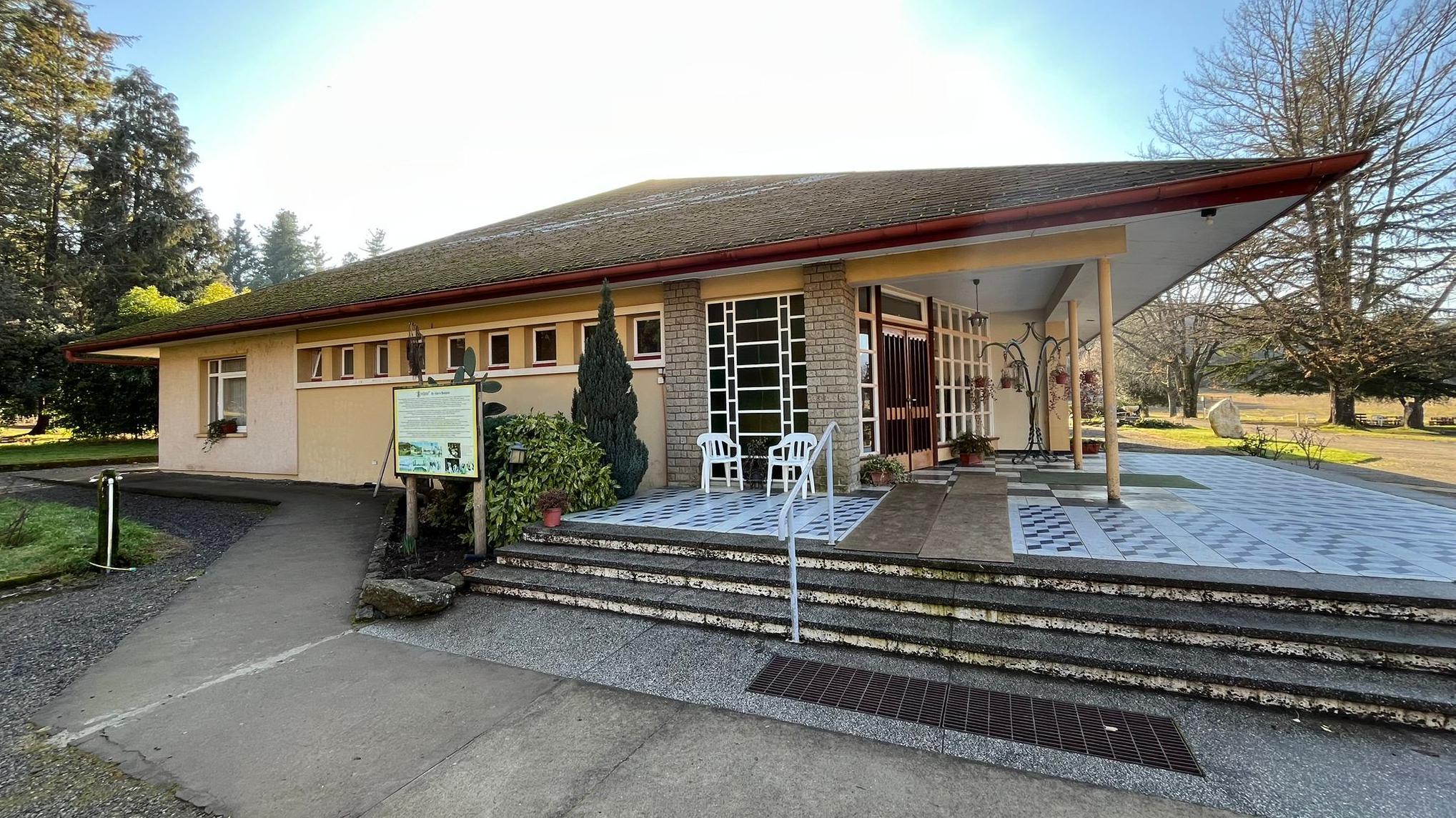 Čile: Živopisna kuća čuva tajnu o torturi i zlostavljanju dece 9
Zgrada koja je nekada bila dom Pola Šejfera i dalje je očuvana u Vili Bavijeri