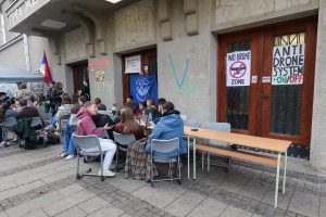 Nastavnici Pete gimnazije: Blokada bi bila prekinuta ako ministar razreši v. d. direktorku Danku Nešović 1