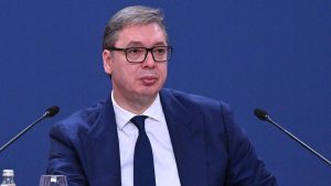 Predsednik Srbije Aleksandar Vučić izjavio je večeras da će izbori biti na vreme i u skladu sa zakonskim rokovima, "a i pre njih da bismo izašli u susret onima koji drugačije misle, blokaderima i opoziciji", najverovatnije 2026. godine, tvrdeći da je kao predsednik učinio sve da se sačuvaju mir i stabilnost.