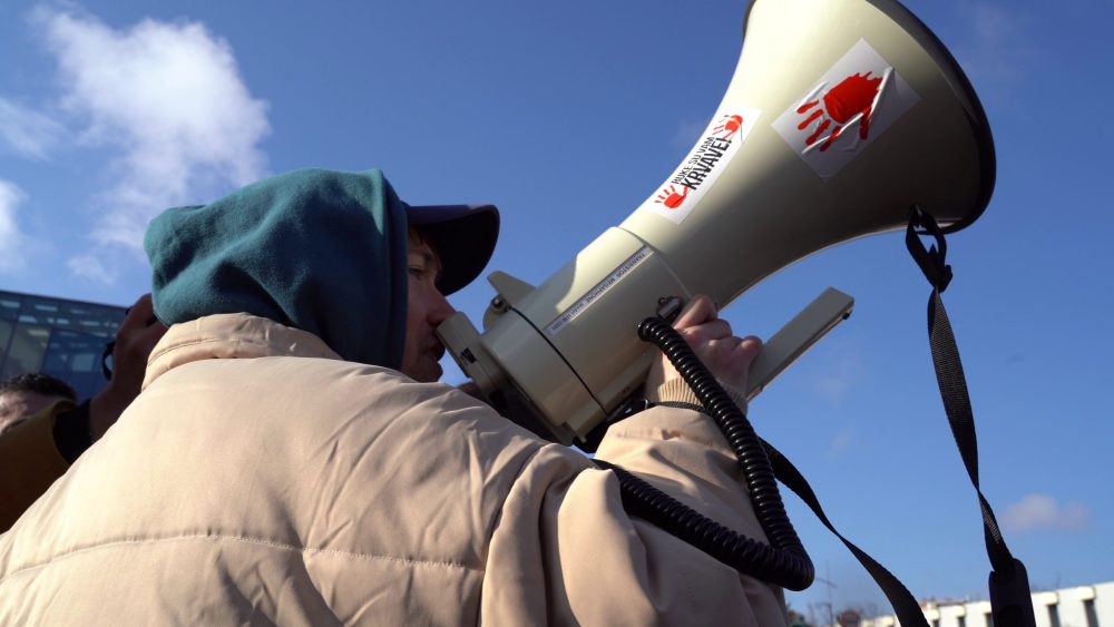 Lazar Dinić za Danas otkriva kako je izgledalo 7 meseci pritvora: Zatvor me je promenio, spasli su me Danas i Nova 3 Lazar Dinić za Danas otkriva kako je izgledalo 7 meseci pritvora: Zatvor me je promenio, spasli su me Danas i Nova 3