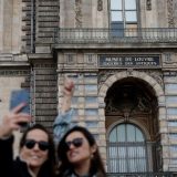 Pljačka u Luvru: Za sedam minuta ukrali nakit 'neprocenjive' vrednosti 7