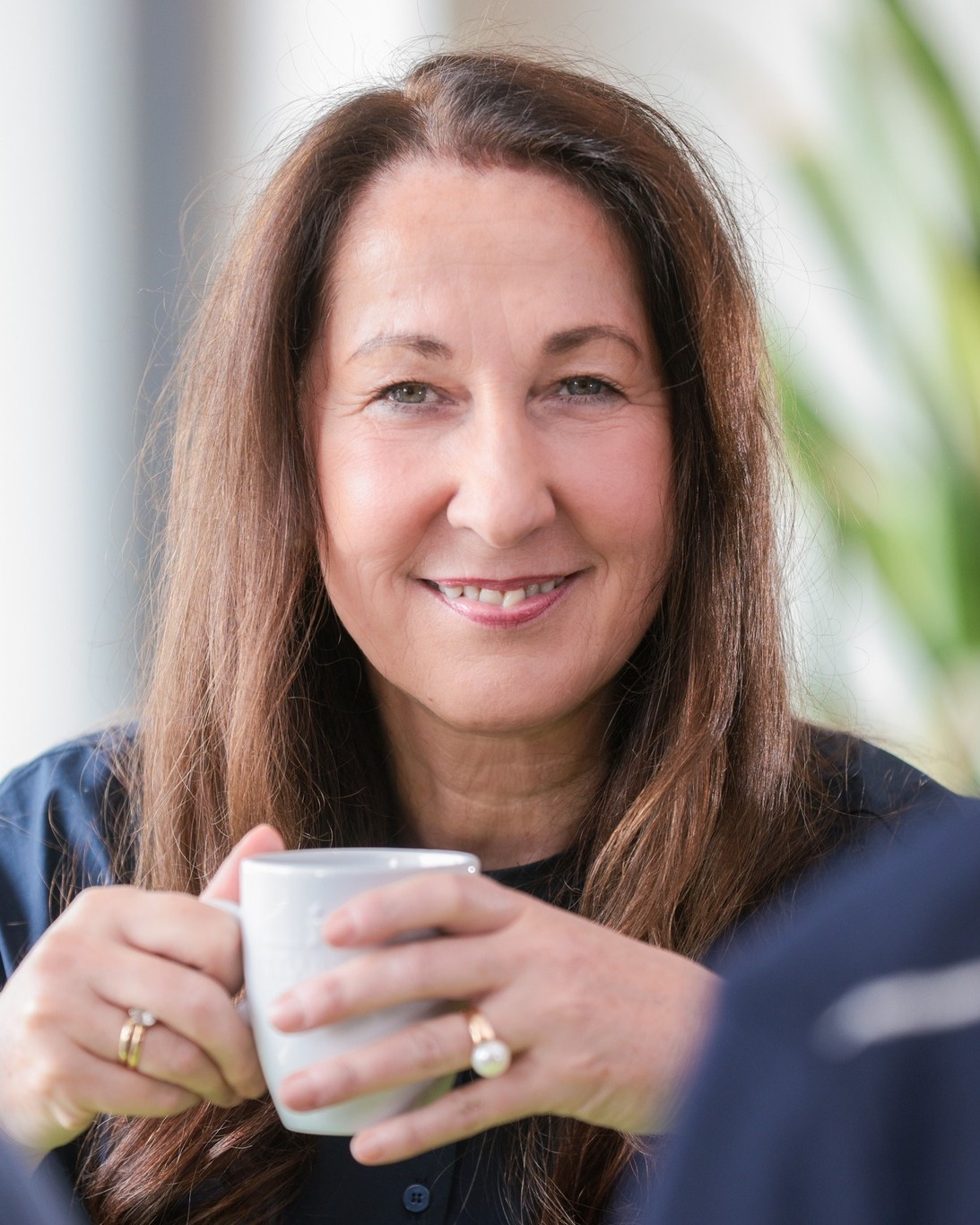 Nova gradonačelnica Herdekea napadnuta nožem, u teškom je stanju, lekari se bore za njen život 2 Nova gradonačelnica Herdekea napadnuta nožem, u teškom je stanju, lekari se bore za njen život 2