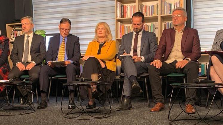 Zašto još nema nijednog suđenja za pad nadstrešnice u Novom Sadu 2 članovi anketne komisije na konferenciji za medije