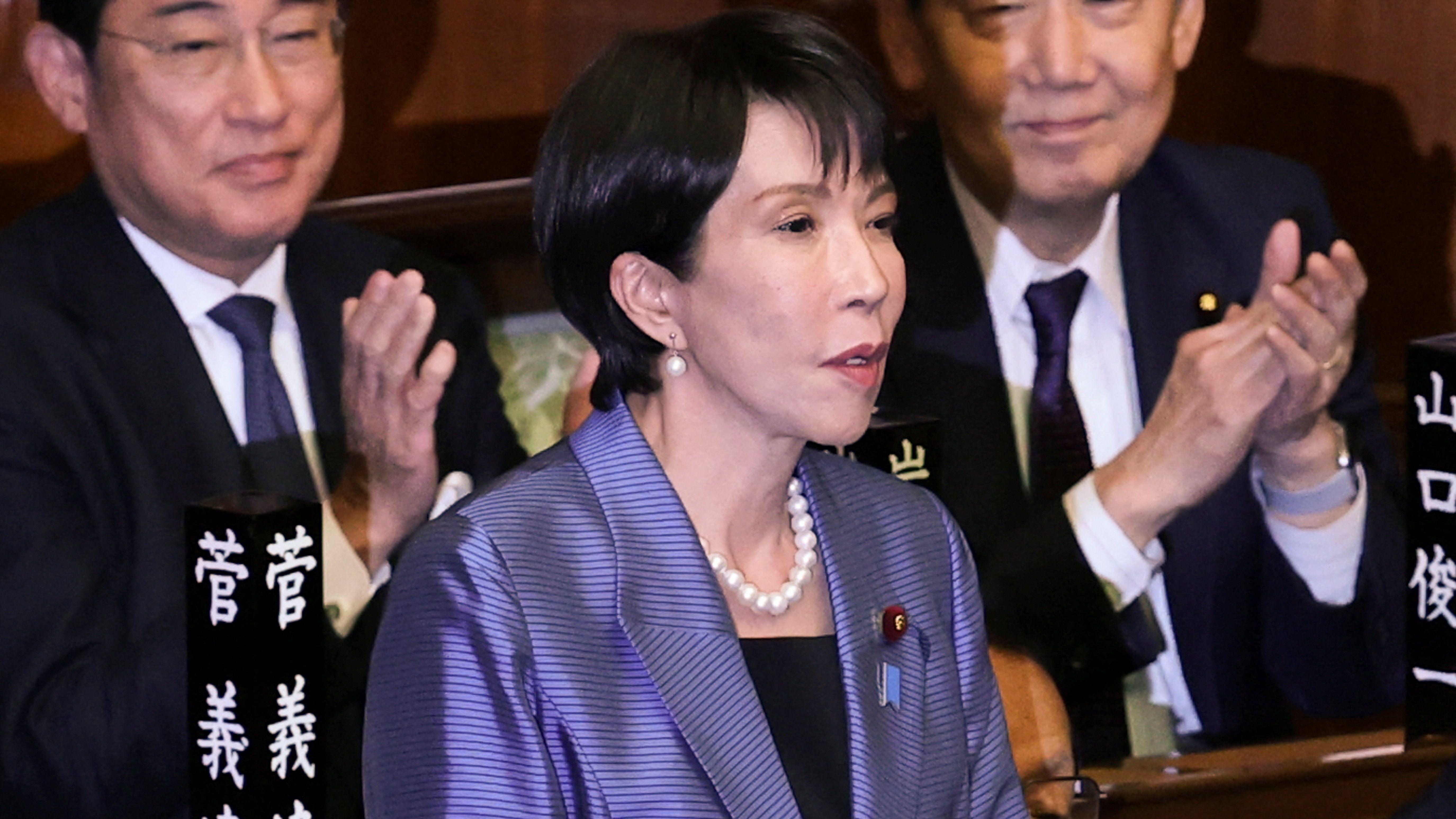 Japan dobio prvu ženu premijera: Ko je 'Čelična lejdi' Sanae Takaiči 1 Sanae Takaiči je postala prva premijerka Japana. Šezdesetčetvorogodišnja konzervativka poznata je kao japanska „Čelična lejdi" - obožavateljka je bivše britanske premijerke Margaret Tačer