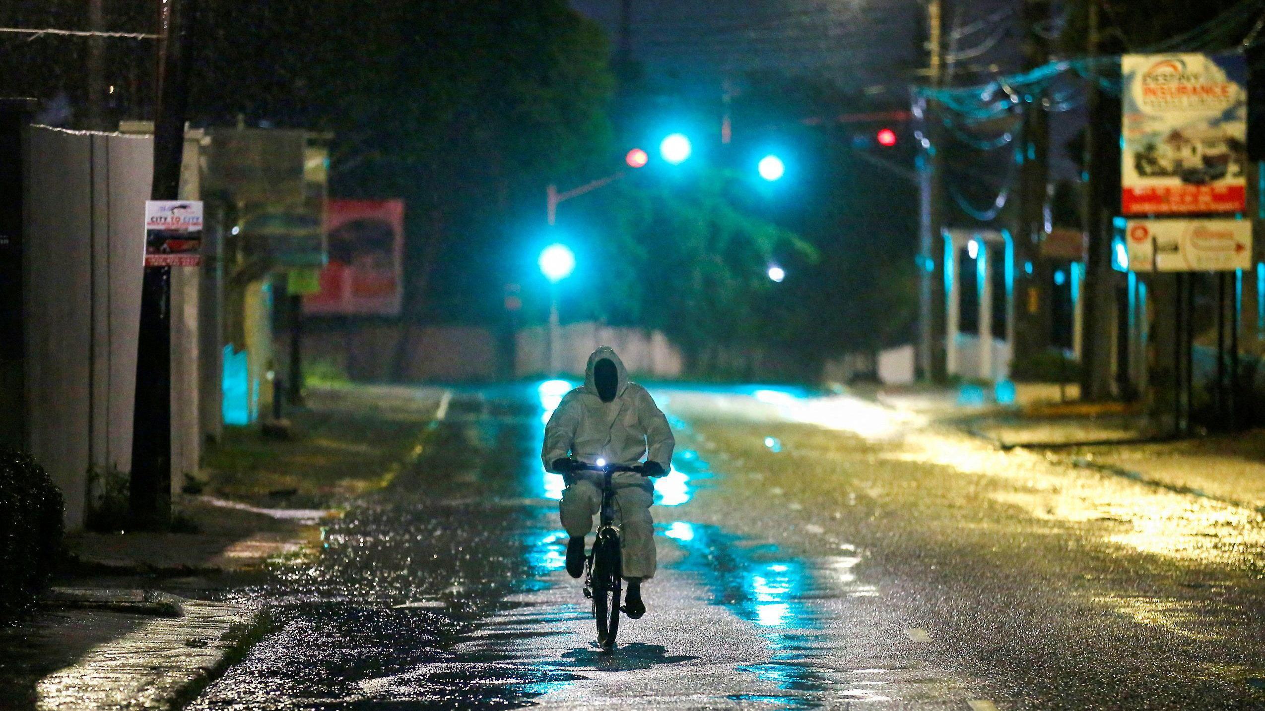 Uragan Melisa stigao na Jamajku, bez struje stotine hiljada ljudi 5 Oluja u Kingstonu