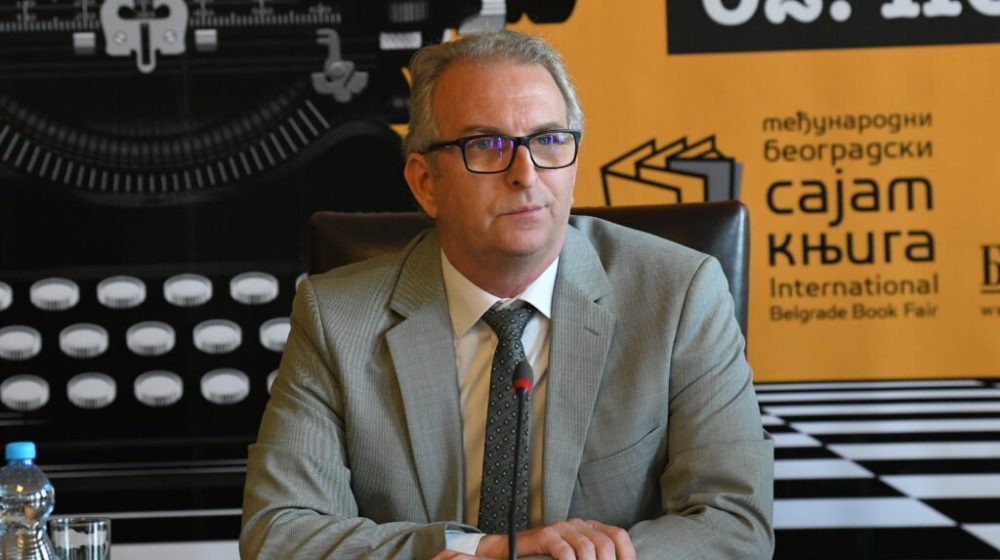 Ko je Aleksandar Ivković, kome je pripala neslavna uloga da "brani" održavanje Sajma knjiga 1. novembra? 1