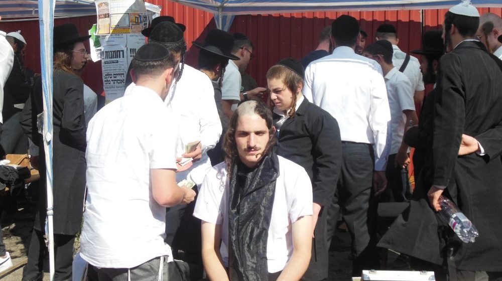 Reporter Danasa u ukrajinskom Umanju na proslavi jevrejske Nove godine: Tokom Roš Hašane u grad mogu ući hodočasnici i vrlo mali broj akreditovanih novinara (FOTO) 1