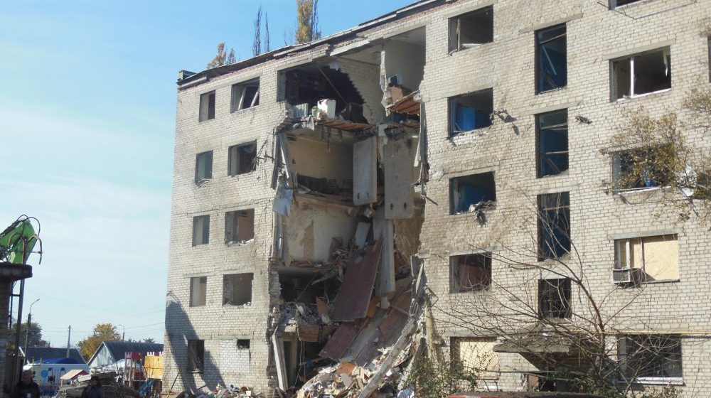 NA LICU MESTA Reporter Danasa u Zaporožju tokom ruskog napada: Dvoje mrtvih, žena plače jer njenog stana više nema (FOTO) 1