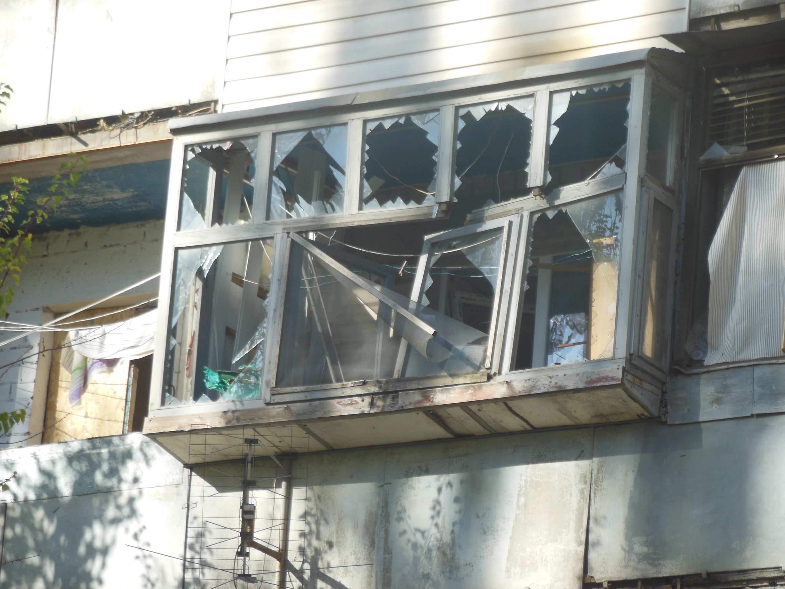 NA LICU MESTA Reporter Danasa u Zaporožju tokom ruskog napada: Dvoje mrtvih, žena plače jer njenog stana više nema (FOTO) 3 NA LICU MESTA Reporter Danasa u Zaporožju tokom ruskog napada: Dvoje mrtvih, žena plače jer njenog stana više nema (FOTO) 3