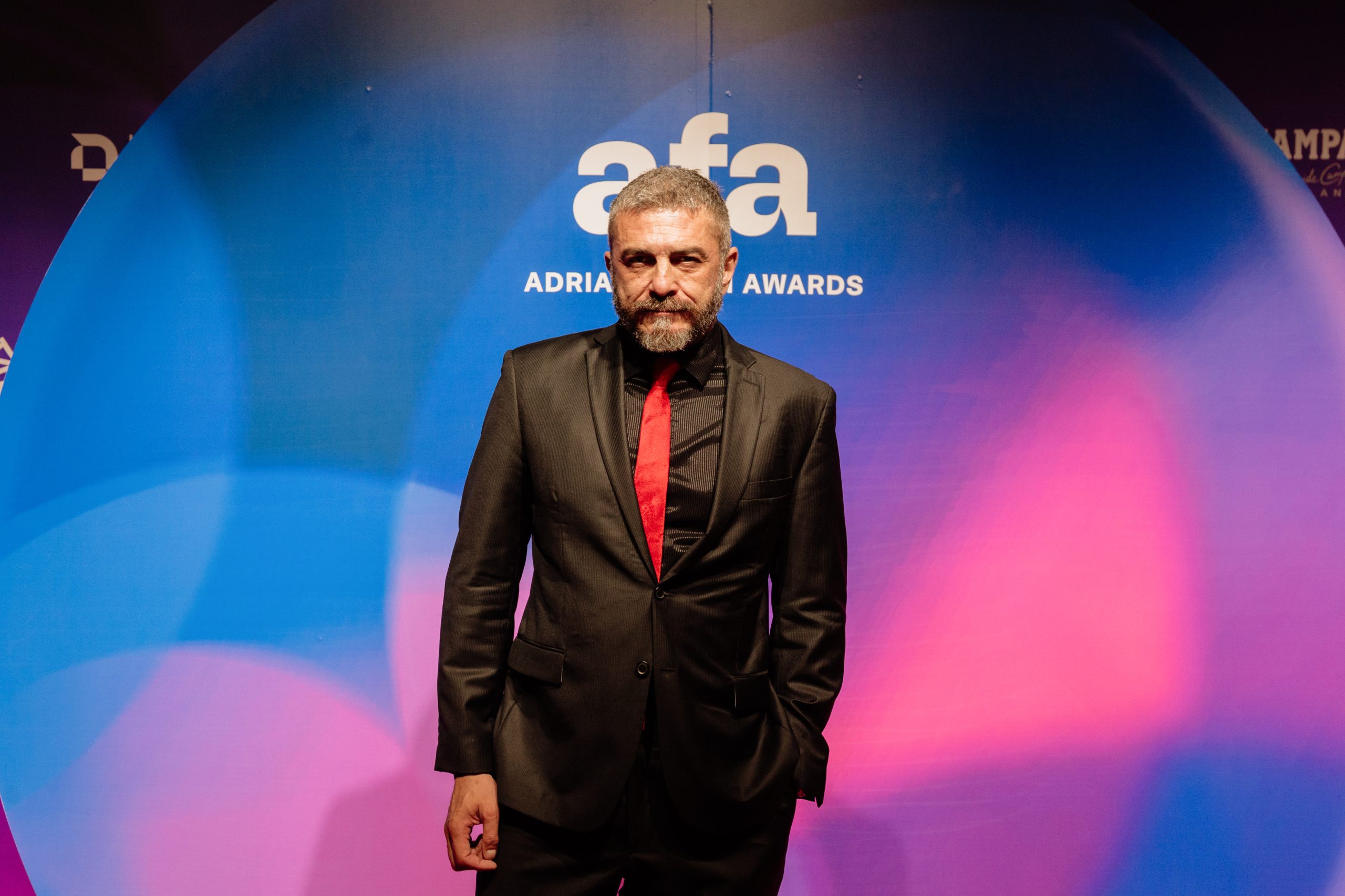 "Podelio bih ovu nagradu sa studentima, pumpaj": AFA TV nagrade dobili Dragan Mićanović, Milica Gojković i Sablja 5 "Podelio bih ovu nagradu sa studentima, pumpaj": AFA TV nagrade dobili Dragan Mićanović, Milica Gojković i Sablja 5