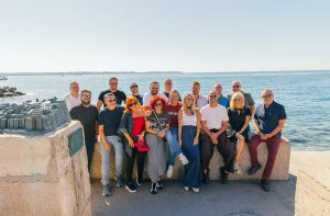 Ništa nije ostvareno dok prethodno nije odsanjano. Reči koje je često ponavljao Dragan Sakan, vizionar i osnivač New Moment agencije, odzvanjale su ovih dana u srcu Pirana. U ovom idiličnom gradu održan je regionalni board meeting, posvećen 25. godišnjici Piran Idea – prve škole kreativnog mišljenja u regionu.