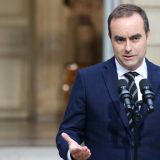 Francuski premijer podneo ostavku nekoliko sati nakon što je predstavio kabinet 4