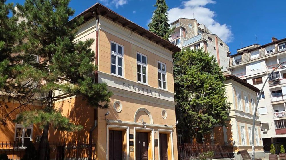 Đaci prekinuli blokadu nastave, nastavnici stupili u štrajk u Gimnaziji “Uroš Predić” u Pančevu 1