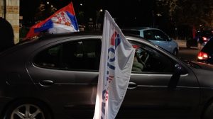 Nakon rezultata lokalnih izbora na Kosovu Srpska lista ima razloga da bude zadovoljna, ali njihovo slavlje na ulica severne Kosovske Mitrovice je neumesno, dok oni koji su nastupili kao opozicija Srpskoj listii, su ostvarili rezultat koji im omogućava da imaju predstavnike u lokalnim skupštinama, ali su pokazali političku nezrelnost koja ih je koštala, zaključak je naših sagovornika.