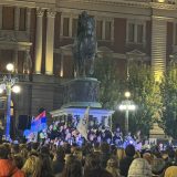 "Narodno pozorište je narodno": Sa skupa podrške na Trgu republike poručeno da "pozorište nije kasarna, niti je uprava Generalštaba" (FOTO; VIDEO) 8