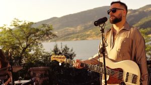 Nedavno je objavljen novi Agelast Session u kome je glavnu ulogu imao bend Vizelj, jedan od najzanimljivijih sastava na domaćoj alternativnoj sceni.