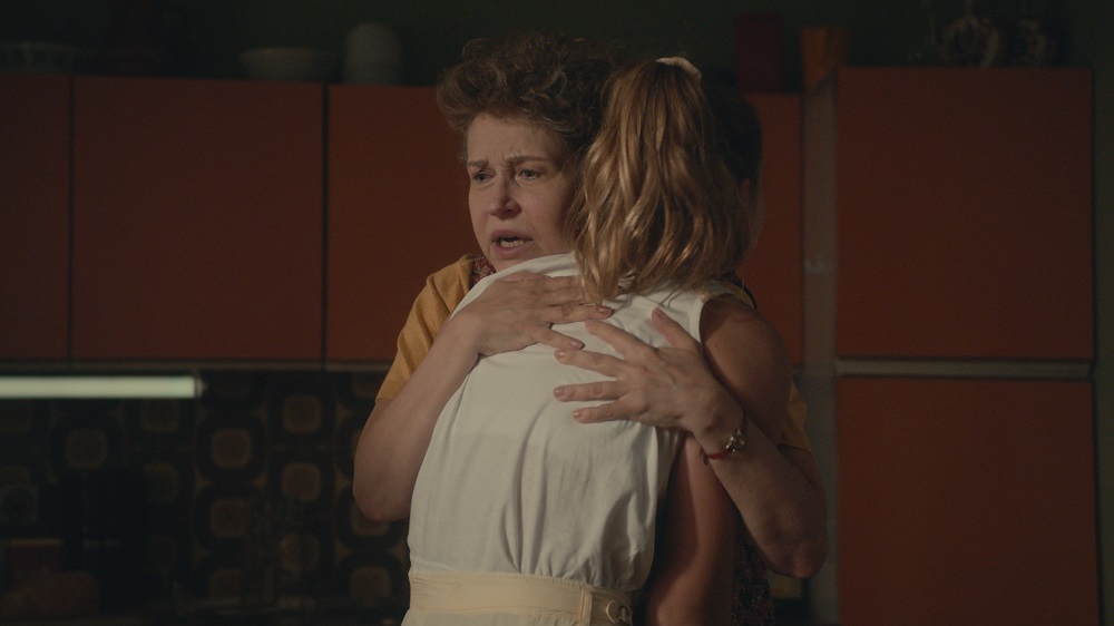 Nova verzija spota za legendarnu pesmu jugoslovenske grupe Pepel in kri najavljuje regionalni filmski hit „Belo se pere na devedeset“ sa Anicom Dobrom 1