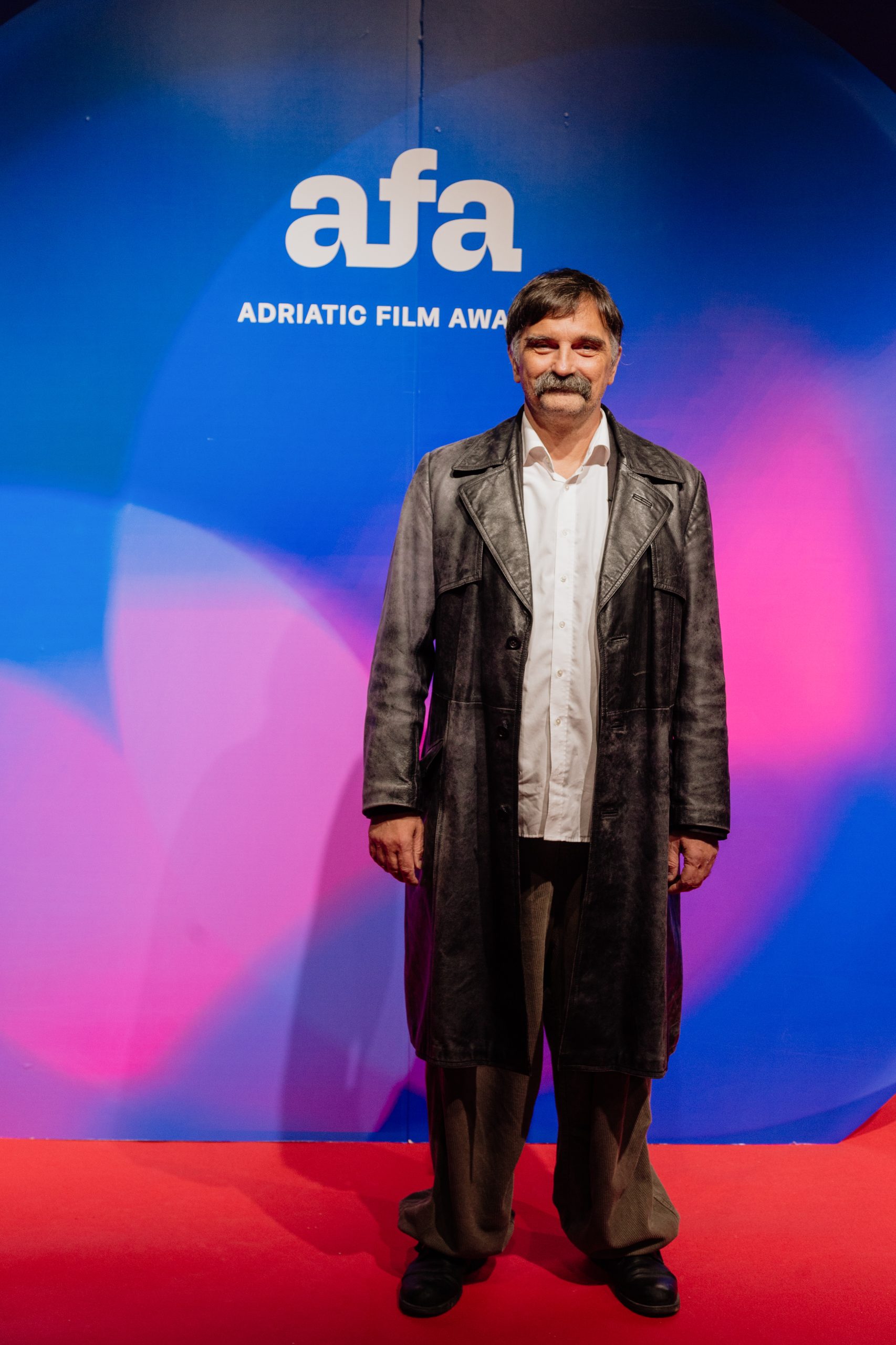 "Podelio bih ovu nagradu sa studentima, pumpaj": AFA TV nagrade dobili Dragan Mićanović, Milica Gojković i Sablja 7 "Podelio bih ovu nagradu sa studentima, pumpaj": AFA TV nagrade dobili Dragan Mićanović, Milica Gojković i Sablja 7