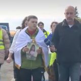 Studenti iz Novog Pazara koji pešače ka Novom Sadu nastavili danas put od Raške do Baljevca 10