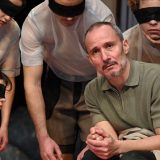 “Ako pčele nestanu sa lica zemlje“: Mladi pred ogledalom urušenog društva 1