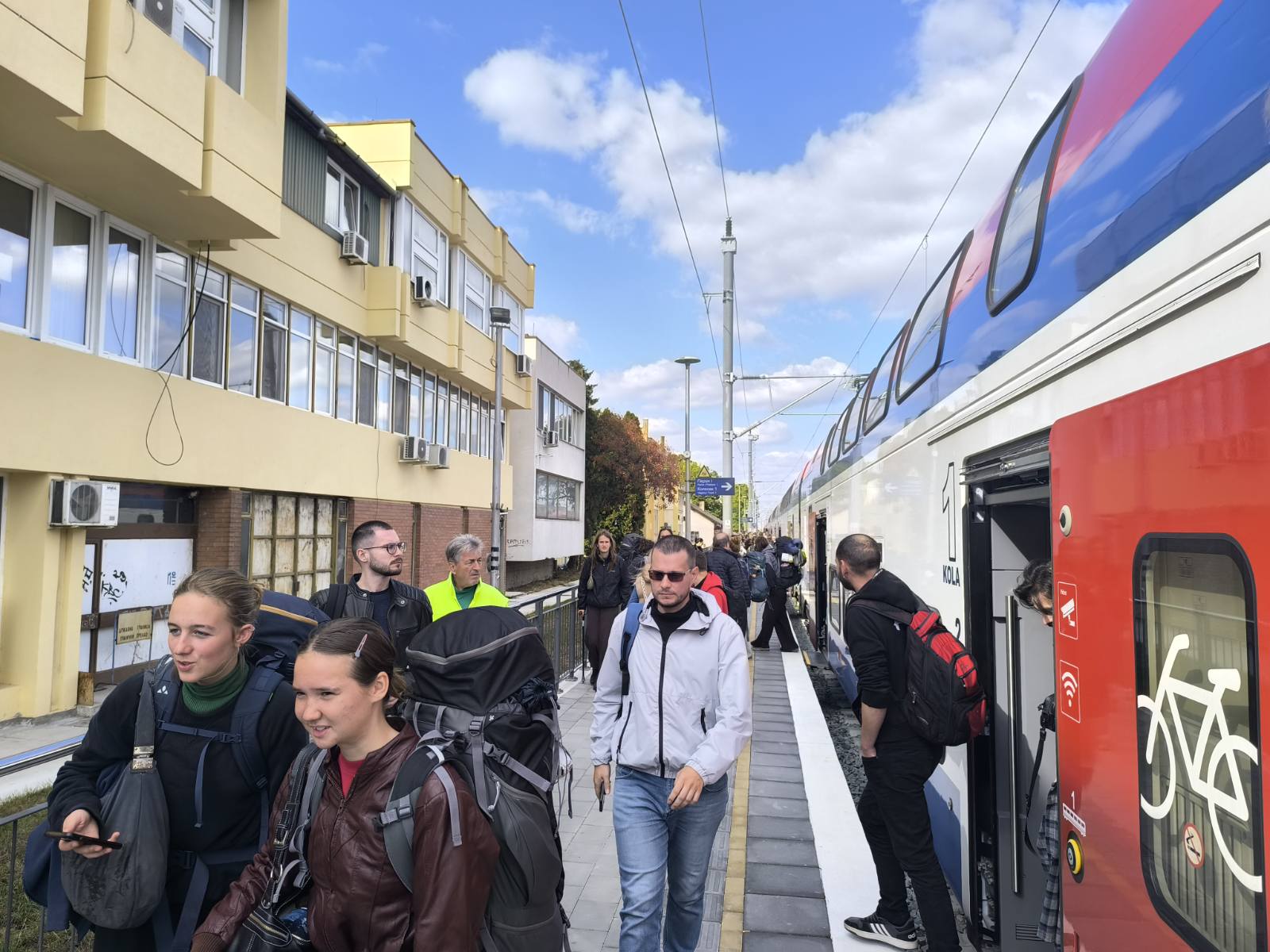 Reporteri Danasa na prvoj vožnji Sokolom do Subotice: "Bliski susret" sa direktorom "Srbija voza" i neprijatno iznenađenje na odredištu 10 Reporteri Danasa na prvoj vožnji Sokolom do Subotice: "Bliski susret" sa direktorom "Srbija voza" i neprijatno iznenađenje na odredištu 9