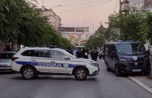  

Policijska uprava u Kragujevcu najavila je da će snimati sve skupove koji se ovog vikenda održavaju na teitoriji grada.