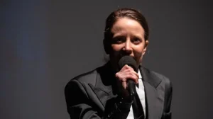 Nakon duže pauze, predstava "Prima Facie", koja pokreće razgovor o istini, odgovornosti i ženskoj snazi, vraća se u novembru na scenu Bitef teatra, saopštila je ova kuća.