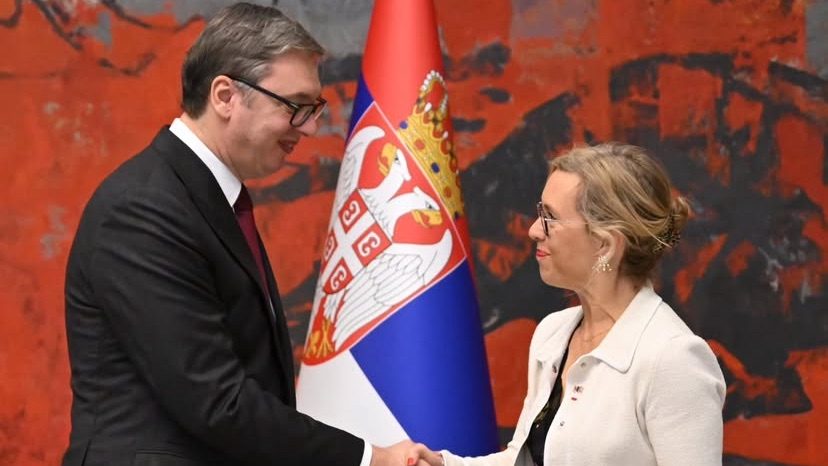 "Voli da uči srpski": Ko je Florans Ferari, nova ambasadorka Francuske? 1