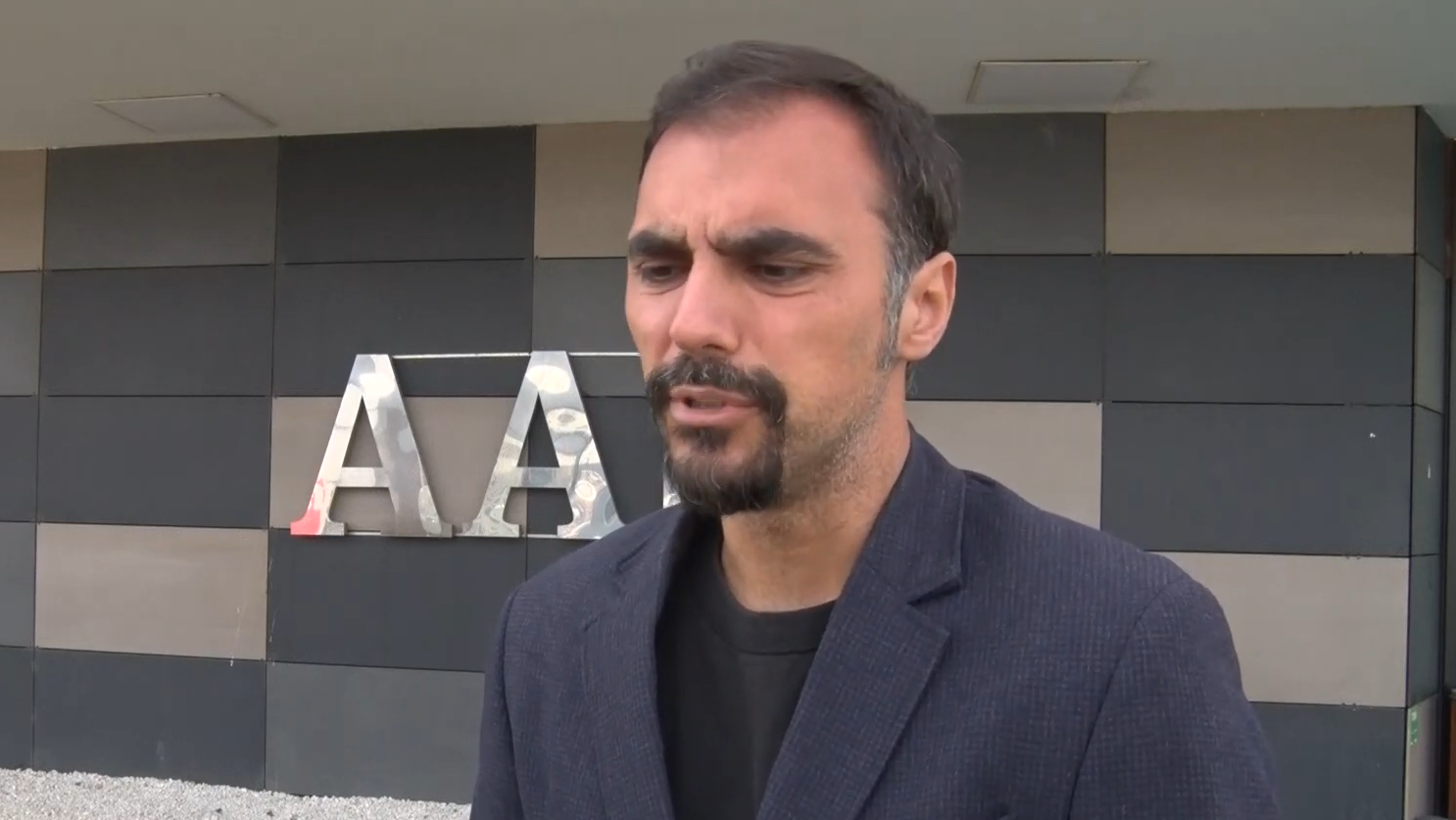 “Sto evra od Kurtija, 400 radnih mesta od Vučića”: Populisti troše milione na kupovinu glasova, a Kosovo tone sve dublje 2 Ljeart Hodža, kosovo