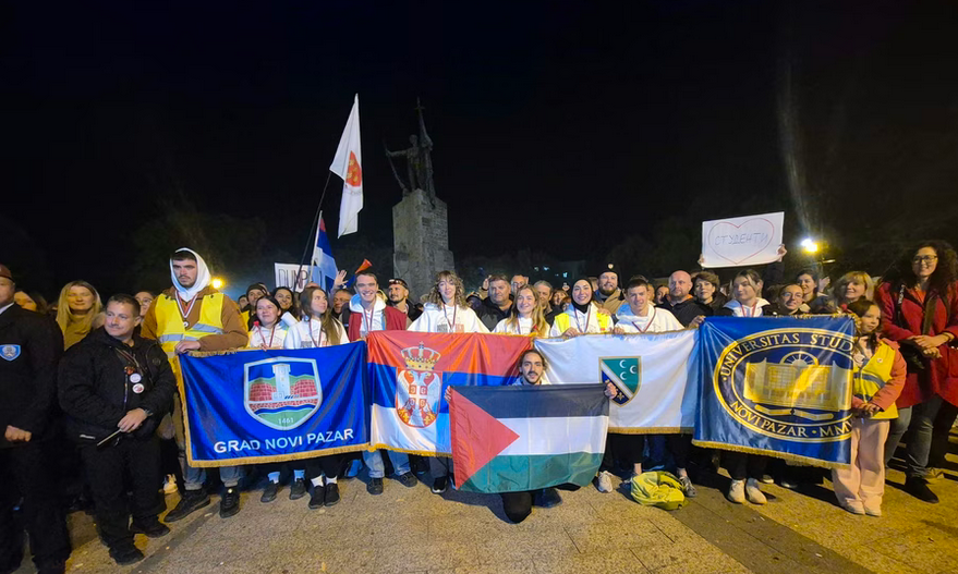 Studenti iz Novog Pazara stigli u Kraljevo, priređen im doček (VIDEO) 1
