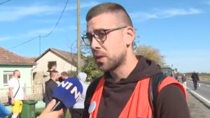 Grupa studenata iz Subotice jutros je krenula ka Novom Sadu, a jedan od studenata, Vedran, kazao je da se posle godinu dana suočavamo sa istinom koja ima dva broja. "Prvi je broj 16 - broj poginulih u padu nadstrešnice, a drugi je nula - a to je broj odovornih", istakao je. Kazao je i da su studenti koji pešače iz Novog Pazara uradili veliku stvar i dali im veliku snagu.